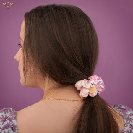media/mkp/WED-Set-of-3-Scrunchies-Lifestyle_1-4895205617353-CR2673.jpg