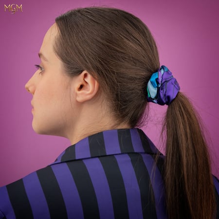 media/mkp/WED-Set-of-3-Scrunchies-Lifestyle_2-4895205617353-CR2673.jpg