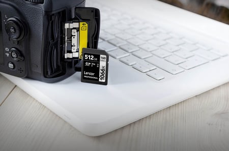 Carte SDXC Lexar 1066x - 512Go - Class 10, U3, V30 - Noire et grise