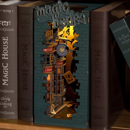 Maquette, Book Nook Magic House