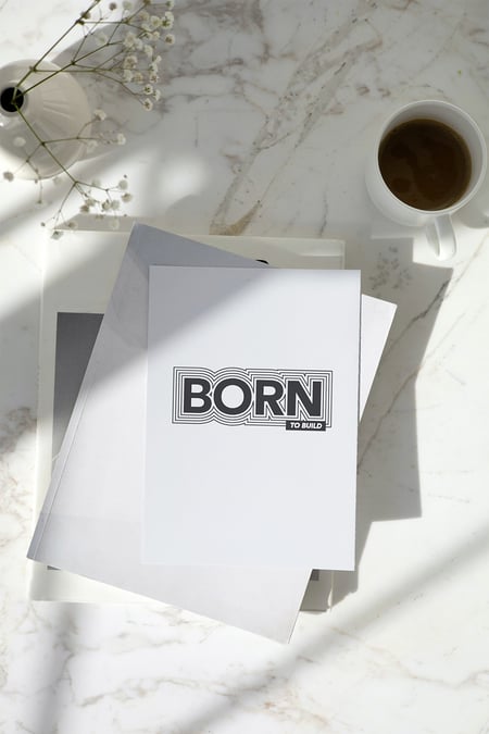Carte postale blanche Born to Build - Cartes - Carterie - Papiers créatifs