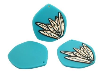 2 Pendentifs en acrylique 32*34mm bleu avec feuilles blanches -  forme irrégulière