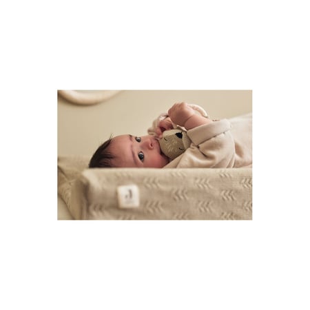 media/mkp/ed3d919207b142baabf0d6b8a3d24847