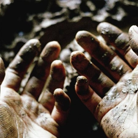 What To Make Of These Mortal Hands - édition colorée