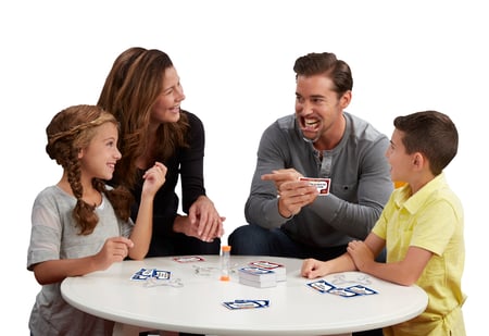 Jeu de société Hasbro Gaming Mâche-Mots Enfants Contre Parents - Jeux  d'ambiance