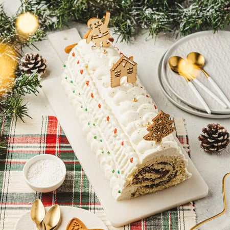 Décorer une bûche de Noël avec des animaux en sucre - Marie Claire