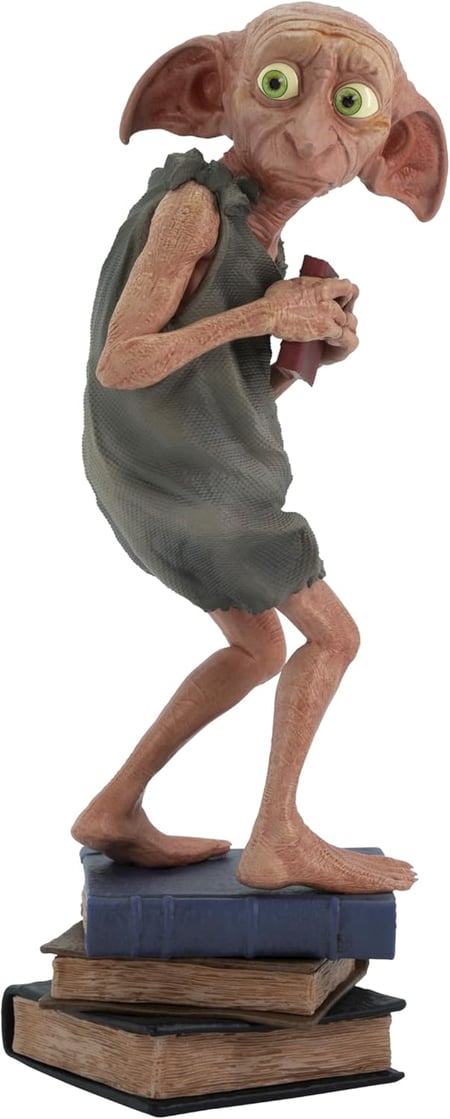 Lot de dix figurines Harry Potter tenant une baguette ou un balai