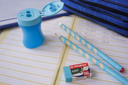 Lot De 12 Crayons à Papier STABILO Pencil 160 HB Avec Gomme - Corps Bleu Clair - Fabriqué En Europe