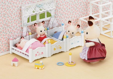 Les lits superposés à 3 couchettes bébés - Jeux d'imagination