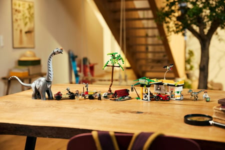 LEGO Jurassic World La Poursuite du Vélociraptor et du Titanosaure - Jouet Dinosaure - Voiture 4x4 & Moto - 3 Minifigurines - Cadeau Original pour Garçon ou Fille dès 7 ans 76973