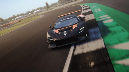 media/pim/assetto-corsa-competizione-8023171045238_9.jpg