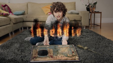 media/pim/book-of-spells-wonderbook-pack-decouverte-0711719204053_2.jpg