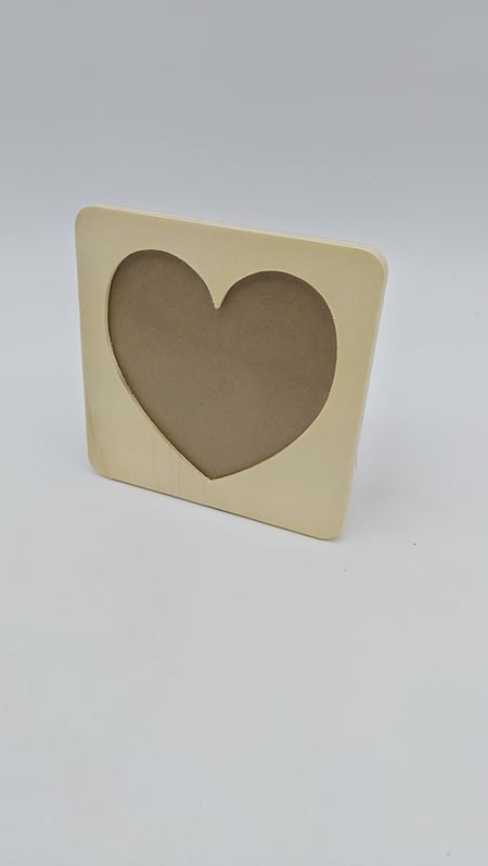 media/pim/cadre-bois-magnetique-c-ur-a-poser-3700408403720_4.jpg
