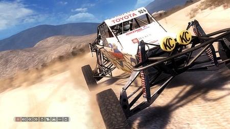 media/pim/colin-mcrae-2007-dirt-5024866333084_5.jpg