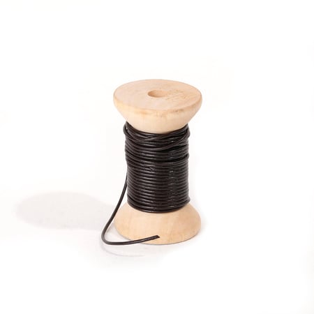 media/pim/cordon-cuir-veritable-1-mm-3m-couleur-marron-3700408439842_1.jpg