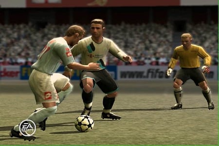 media/pim/fifa-07-ps2-5030931051401_10.jpg