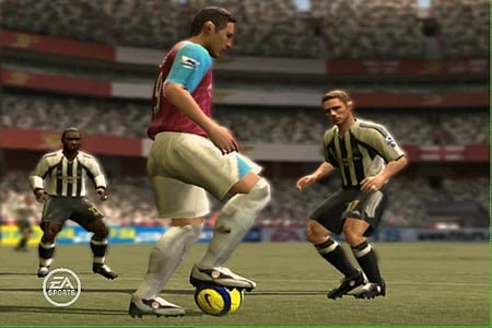 media/pim/fifa-07-ps2-5030931051401_8.jpg