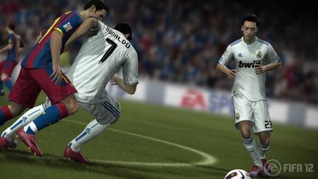 media/pim/fifa-12-5030931105036_11.jpg