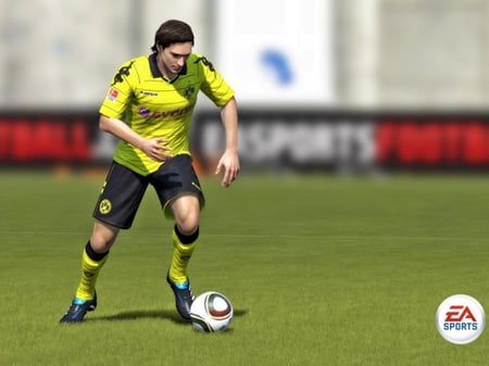 media/pim/fifa-12-5030931105036_4.jpg