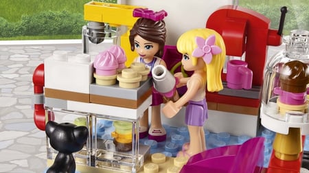 media/pim/friends-cupcake-cafe-hearthlake-city-5702015592093_5.JPG