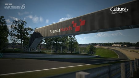 media/pim/gran-turismo-6-0711719249177_5.jpg