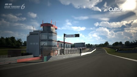 media/pim/gran-turismo-6-0711719249177_7.jpg