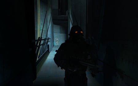 media/pim/half-life-2-episode-1-pc-5030931050084_2.jpg