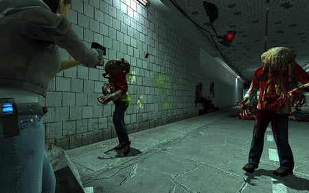 media/pim/half-life-2-episode-1-pc-5030931050084_4.jpg