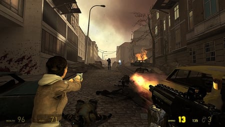 media/pim/half-life-2-episode-1-pc-5030931050084_9.jpg