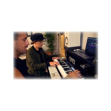 media/pim/i-o-49-clav-cont-midi-49t-mac-pc-ios-8025813650039_9.JPG