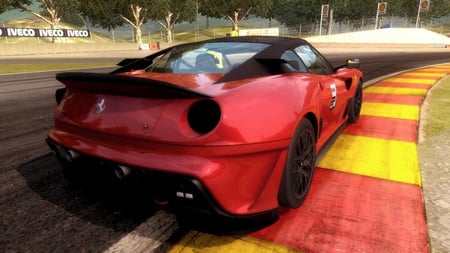 media/pim/l-experience-de-course-de-ferrari-5060057028285_6.jpg