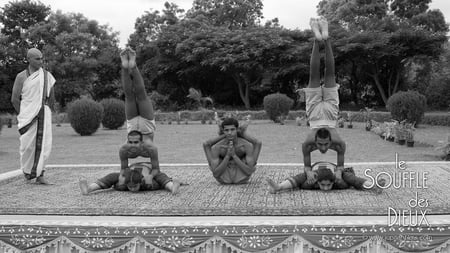 media/pim/le-souffle-des-dieux-un-voyage-vers-les-origines-du-yoga-3760117157307_7.jpg