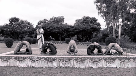 media/pim/le-souffle-des-dieux-un-voyage-vers-les-origines-du-yoga-3760117157307_8.jpg