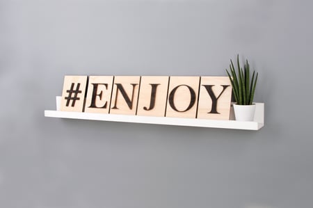 Lettres En Bois Fantaisie Colorés 5,5 Cm Rayher - Alphabets Et