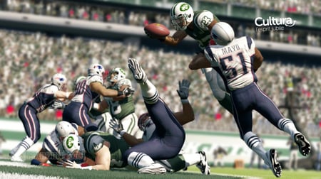 media/pim/madden-nfl-13-5030946107681_3.jpg
