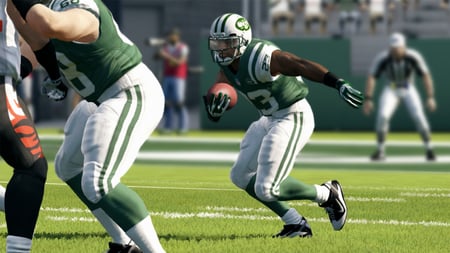 media/pim/madden-nfl-13-5030946107681_8.jpg