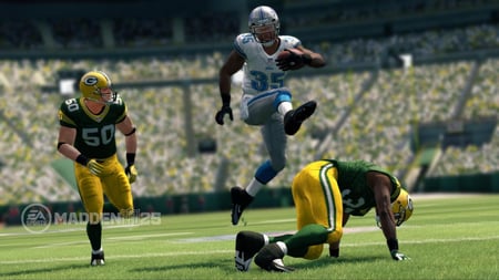 media/pim/madden-nfl-25-5030931112188_11.jpg