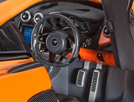 media/pim/model-set-mclaren-570s-1-24-4009803670515_4.JPG