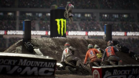 media/pim/monster-energy-supercross-8057168502251_5.jpg