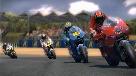 media/pim/moto-gp-10-11-5055060926840_2.jpg