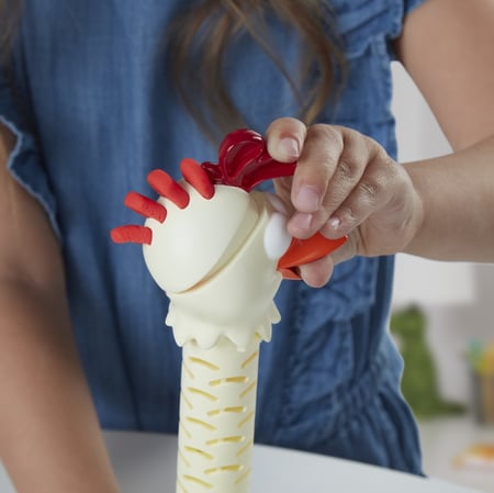 media/pim/play-doh-animal-plumes-en-folie-5010993632947_4.JPG