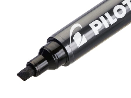 media/pim/pochette-4-marker-permanent-400-n-b-r-v-3131910501466_5.jpg