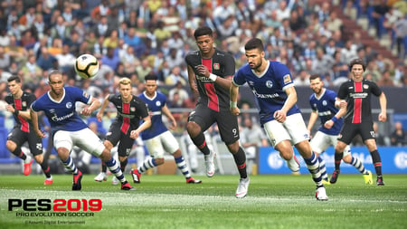 media/pim/pro-evolution-soccer-2019-4012927112663_7.jpg
