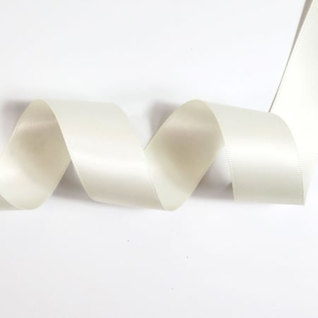 media/pim/satin-double-face-ivoire-nacre-25-mm-359705_1.jpg