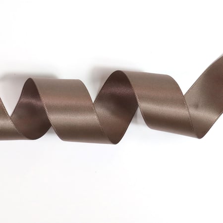 media/pim/satin-double-face-taupe-25-mm-359721_1.jpg