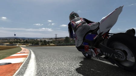 media/pim/sbk-09-superbike-world-championship-ps3onship-8033102494806_9.jpg
