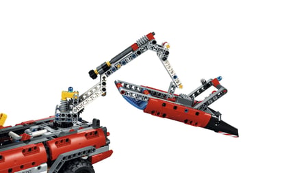 media/pim/technic-le-vehicule-de-secours-de-l-aeroport-5702015869744_15.jpg
