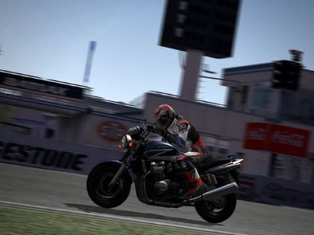 media/pim/tourist-trophy-ps2-0711719613374_10.jpg
