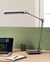 Lampe de Bureau LED Grise avec Bras Réglable et Pivotant Variateur 5 Modes Minuterie