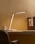 Lampe de Bureau LED Blanche en Matière Synthétique avec Variateur et Couleur Réglables